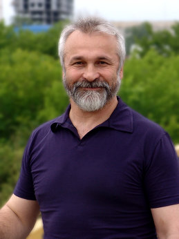 Анатолий Фирстов