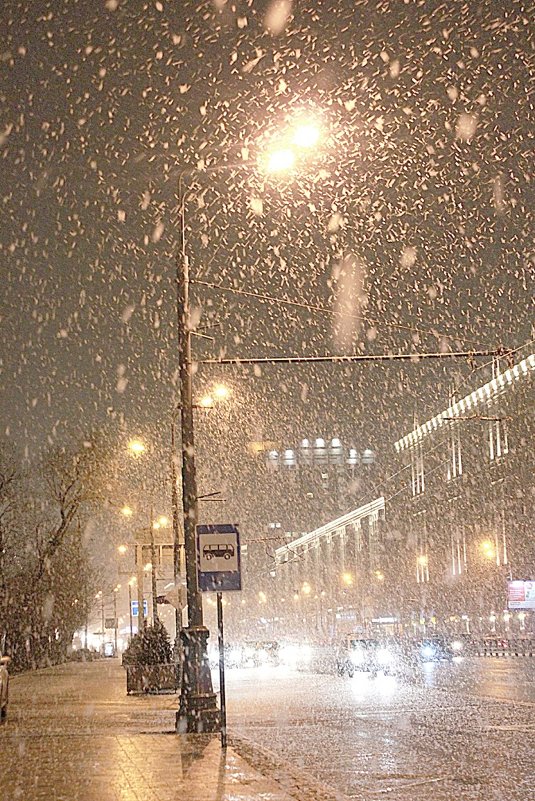 а снег идет..... - Елена Аксамит