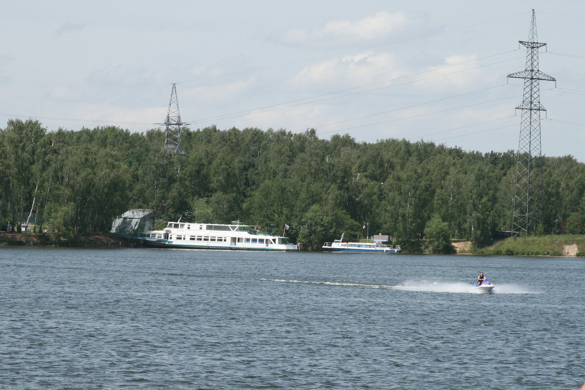 на воде - Надежда 