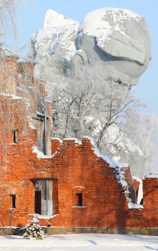 Брестская крепость - виктор омельчук