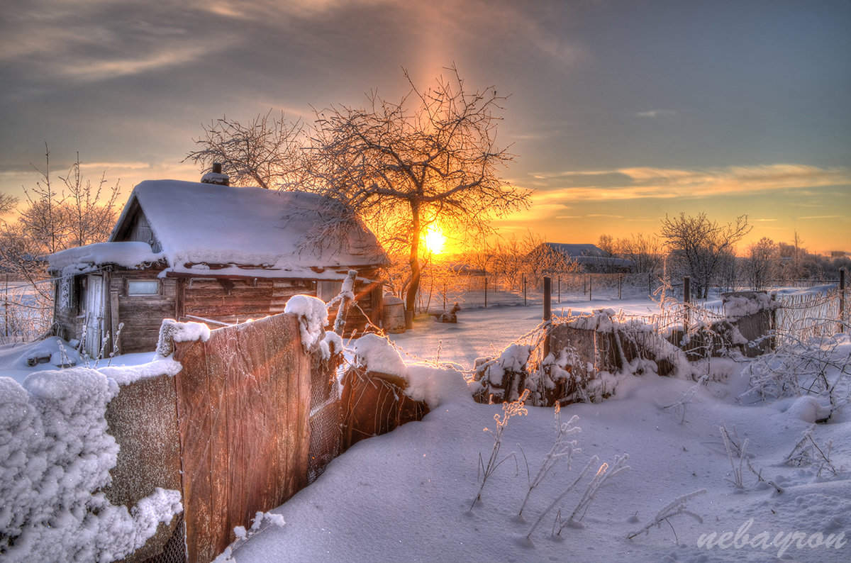 Рассвет В Деревне Зимой