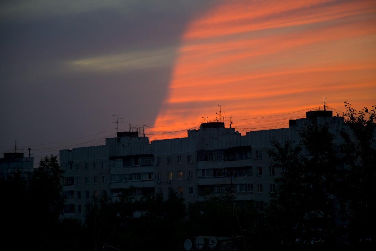 Закат в городе - Сергей Грачёв