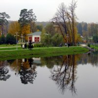 Осень в парке :: Сергей 