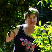 Марина в апельсиновом саду :: Сергей Мельниченко 