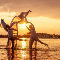 Танец солнечного ветра :: Olga Tarasenko