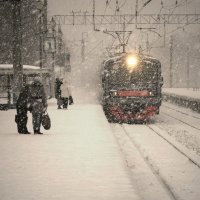 Станция. Снегопад. :: Олег Серженко