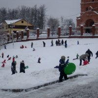 Новогодние катания с горки :: Елена Семигина