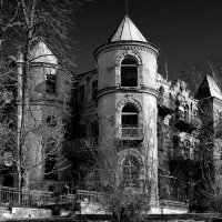 Дом с привидениями :: Vladimir Lisunov