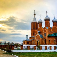 Церковь на закате :: Лиза Черепанова