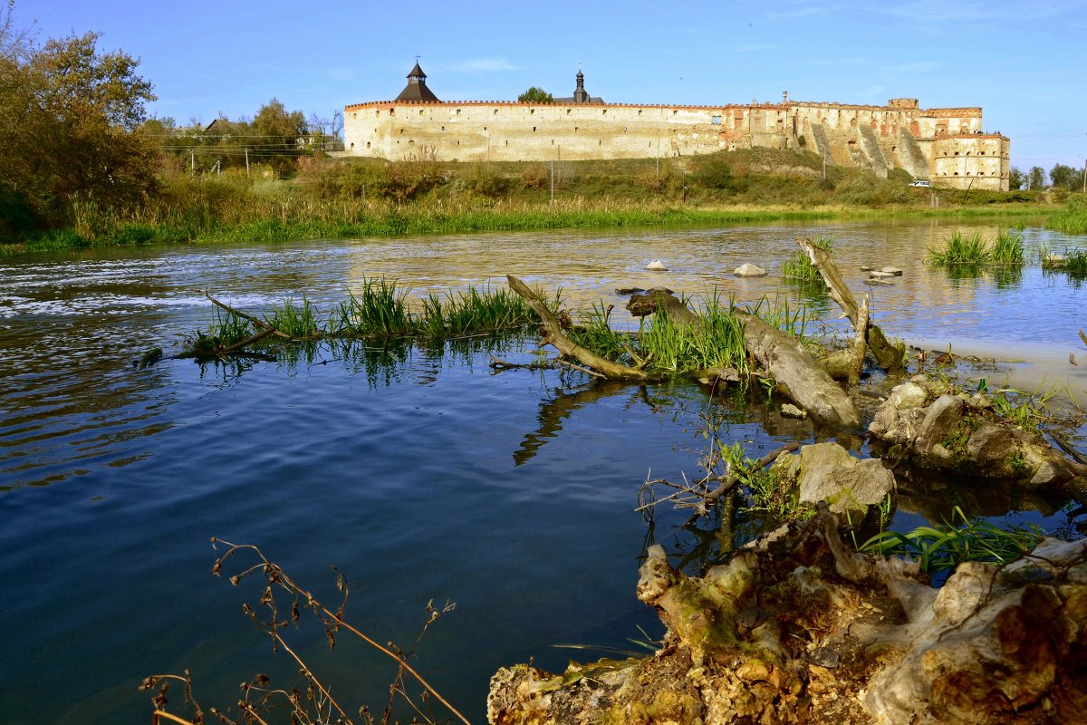 Меджибожская крепость - Андрей Зелёный
