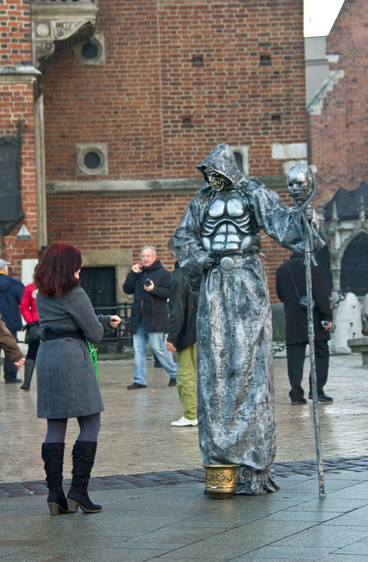 Человек-скульптура 2 (разговор с инквизицией) - Виталий Латышонок