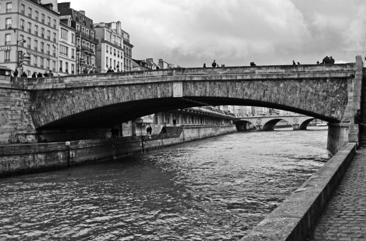 Мост в Париже - Валентина Лазаренко