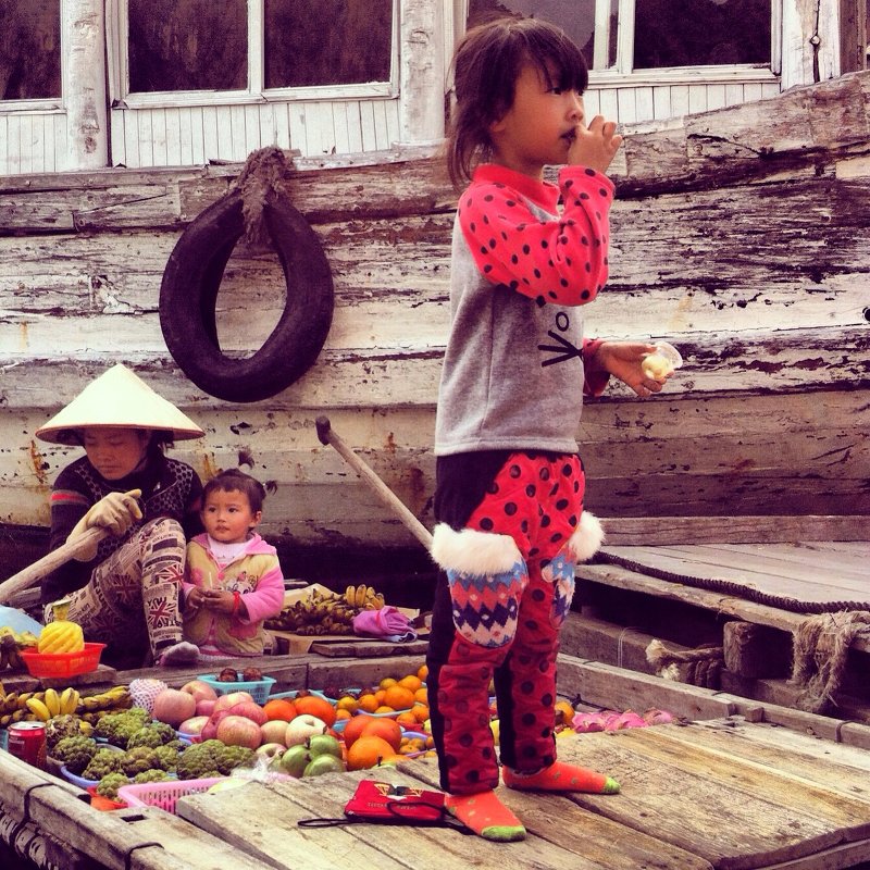 Фруктовый рынок на воде, Вьетнам - Наташа Попова