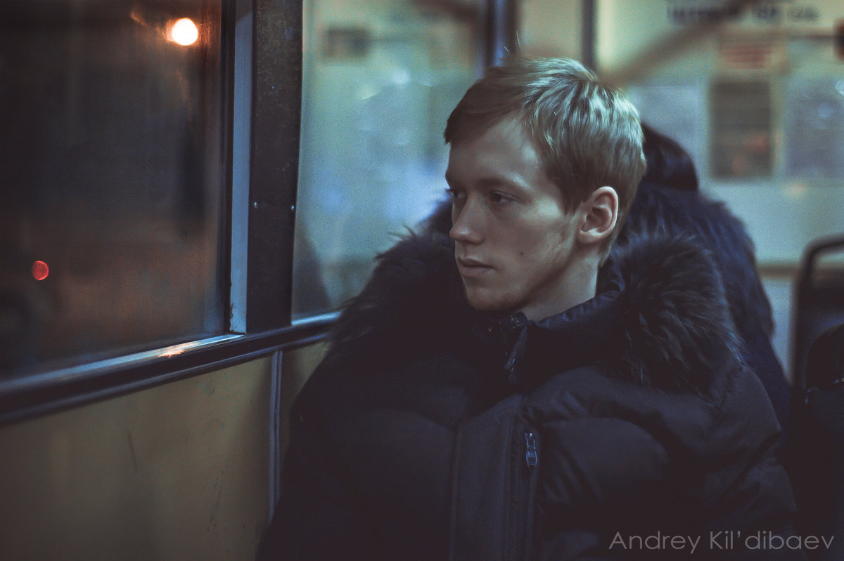 Человек в автобусе - Andrey Kil'dibaev
