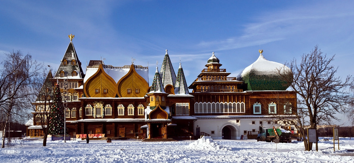 palace of the king Kolomenskoye - Sergey Burlakov