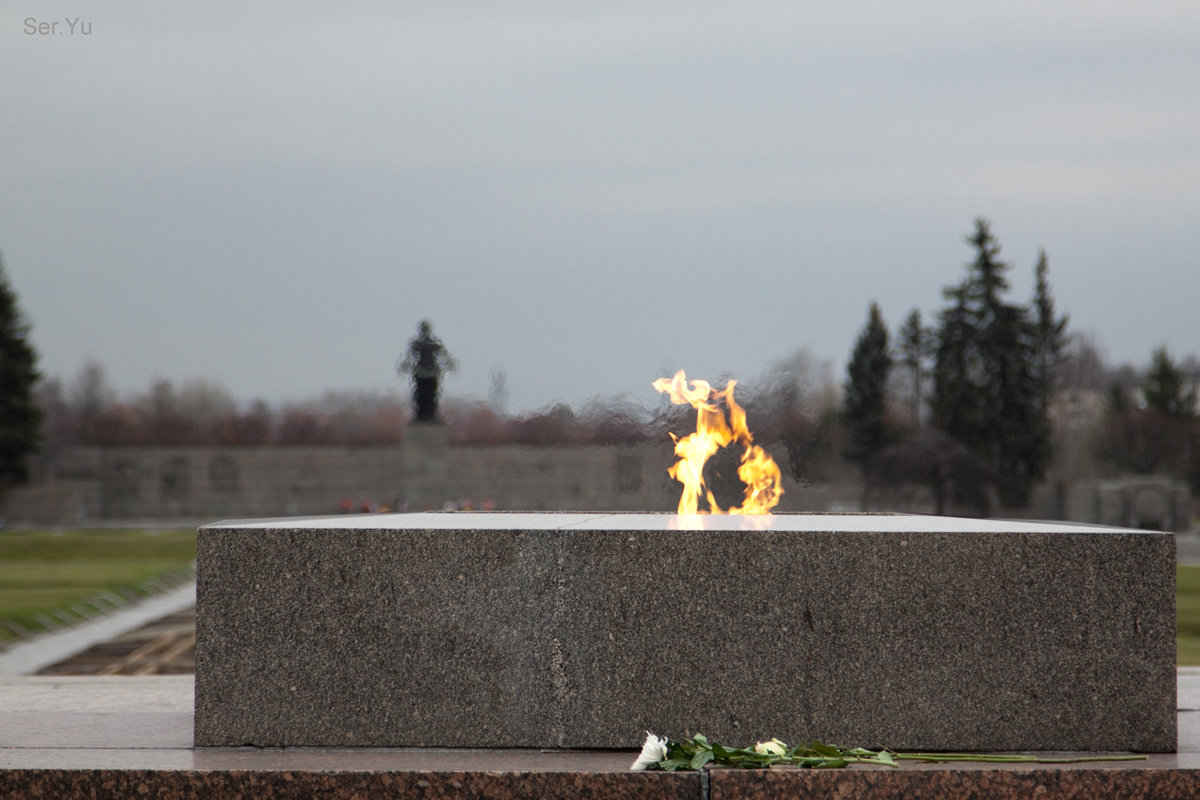 Ленинград 2014 - 1942. Пискарёвский мемориал. - Ser.Yu Griaznov