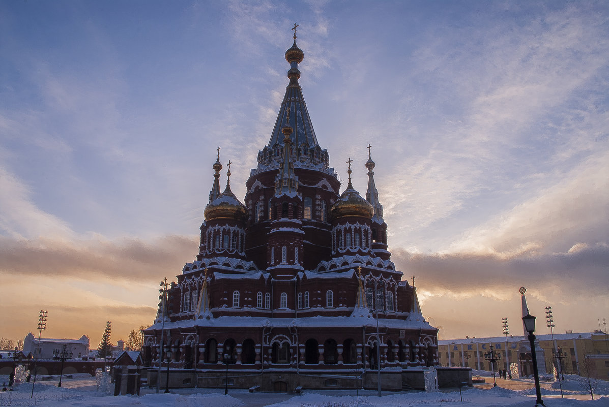 Свято Михайловский собор Ижевск ночью