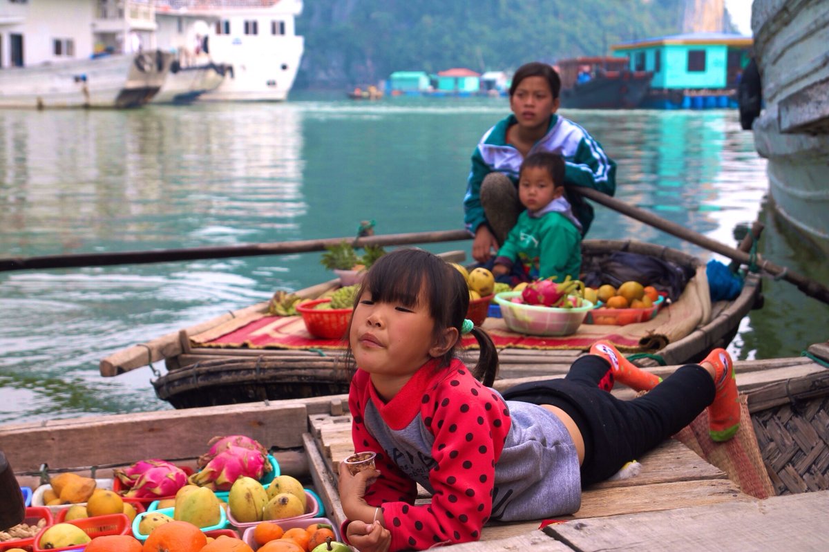Фруктовый рынок, Бухта  Халонг, Vietnam, 2014 - Наташа Попова