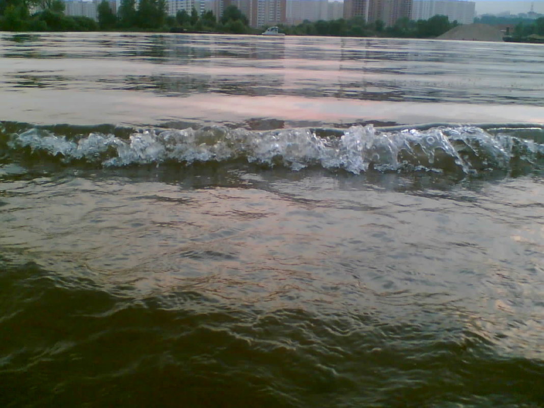 Волна на Москве реке - Толя Толубеев