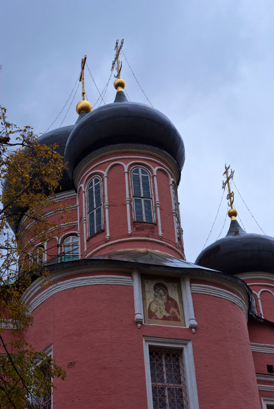 Вид на храм в Донском монастыре - Сергей Sahoganin