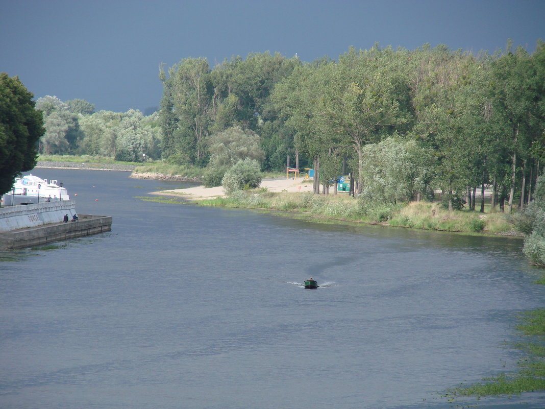 Река. Перед дождём - Владимир Гилясев