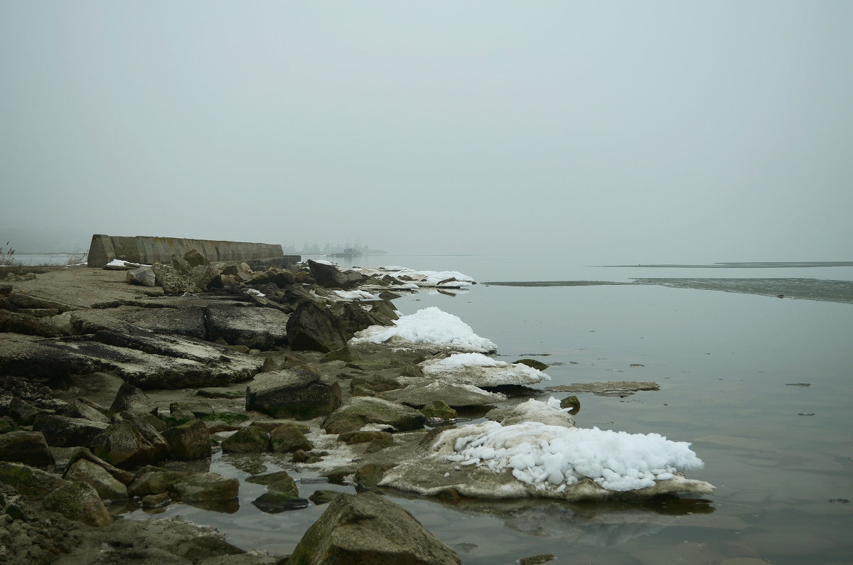 Зимнее море, туман, дамба - Дмитрий Линник