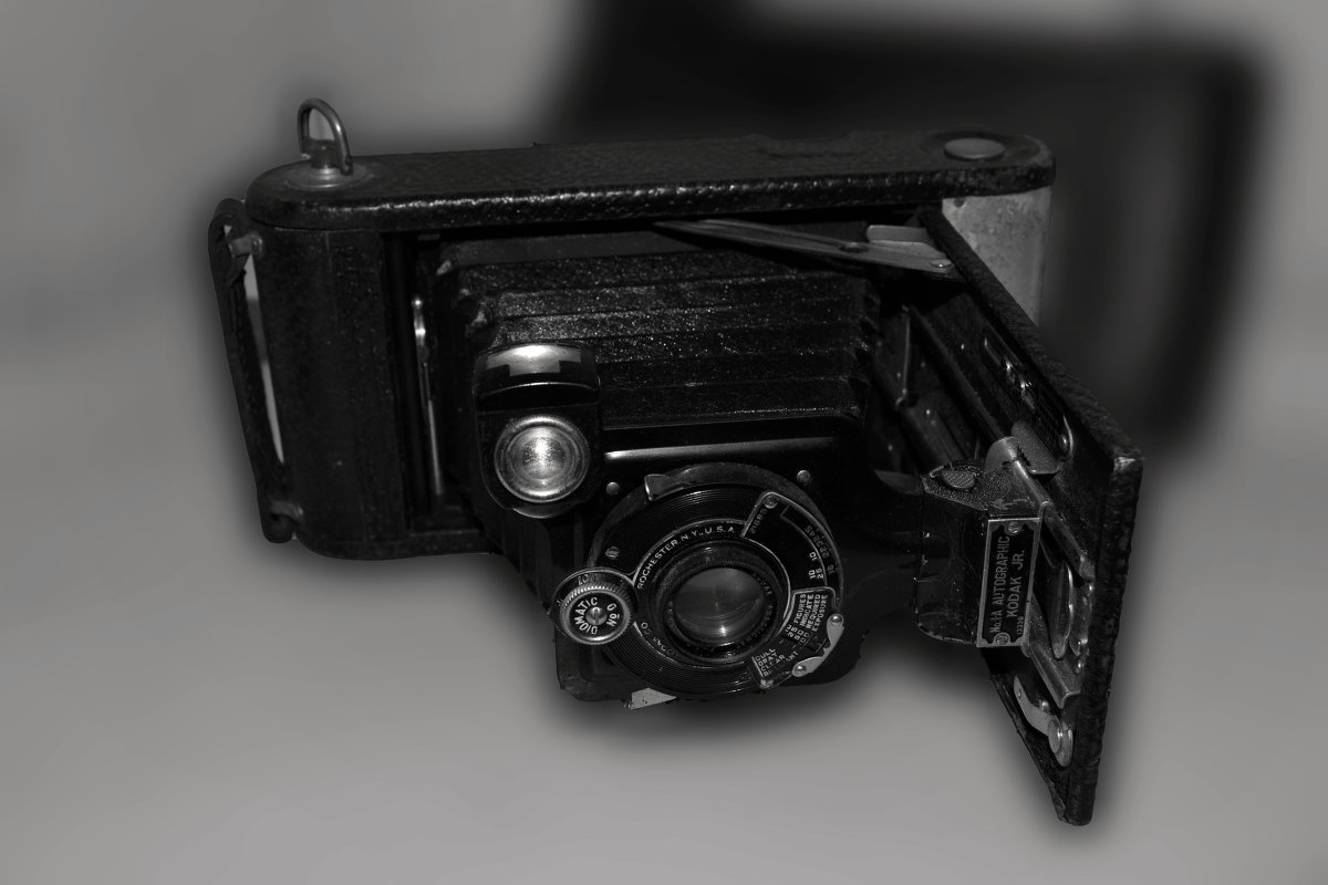 Старинный фотоаппарат - Александр Карапунарлы