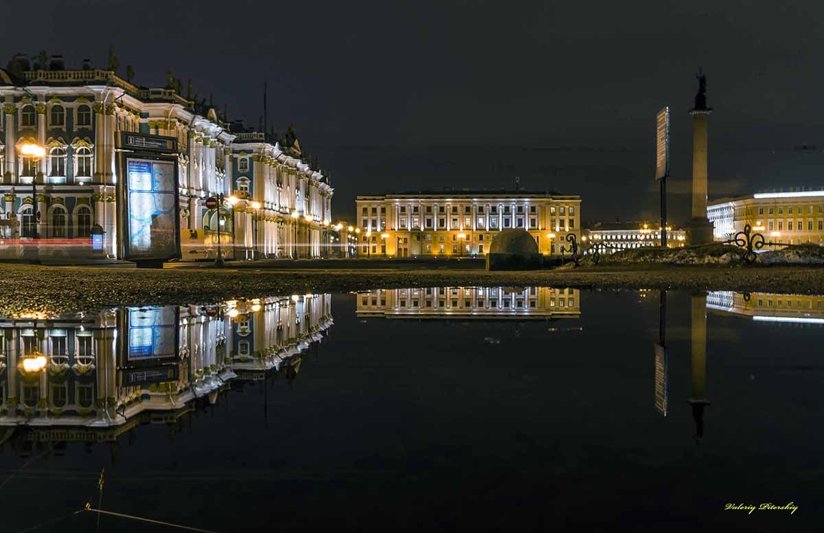 Вечерняя Дворцовая площадь из Александровского сада - Valeriy Piterskiy