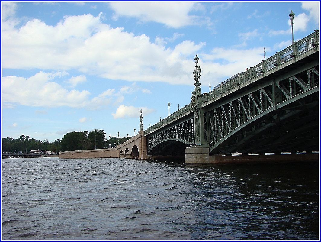 Троицкий мост и река Нева. - Владимир Гилясев