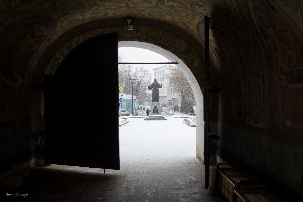 Врата Зачатьевского монастыря - Павел Белоус