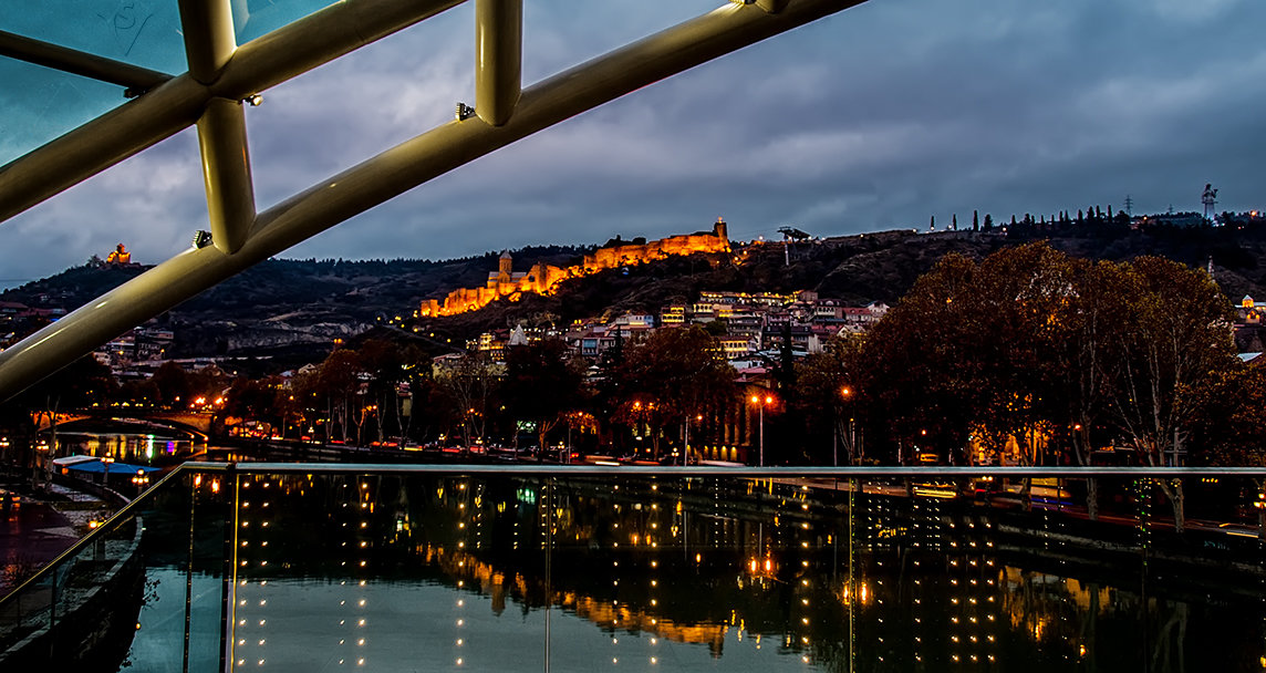 Вид на старый Тбилиси с моста Мира - Светлана Васильева