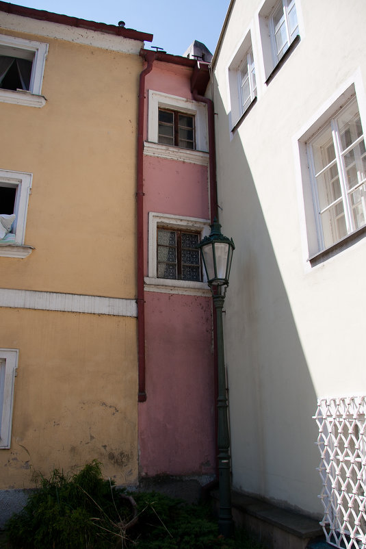 Самый узкий дом в Праге - Olga 