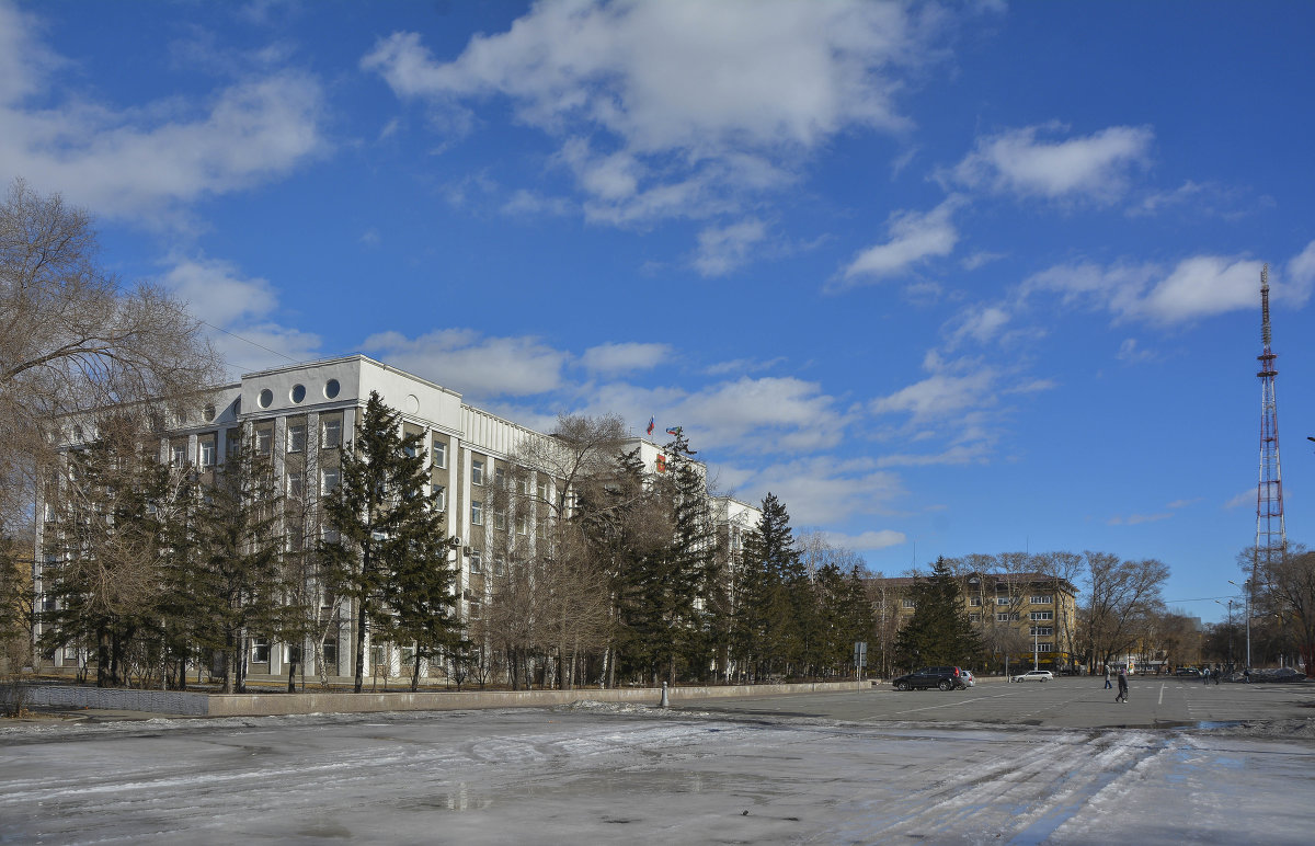 Первомайская площадь - юрий Амосов