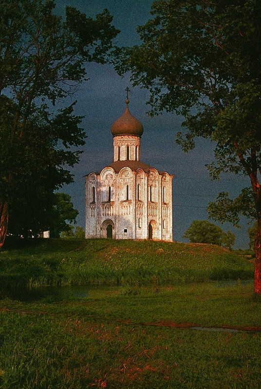 Храм Покрова на Нерли 1973 /скан со слайда/ - Цветков Виктор Васильевич 