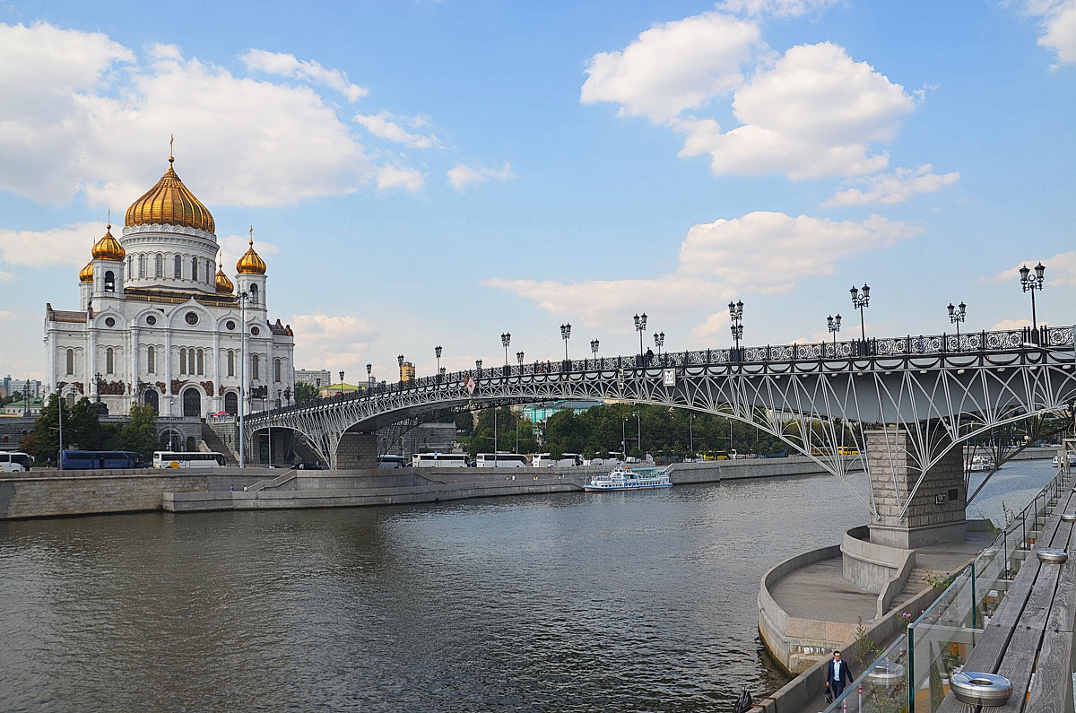 Мост у храма - Александр Панфилов