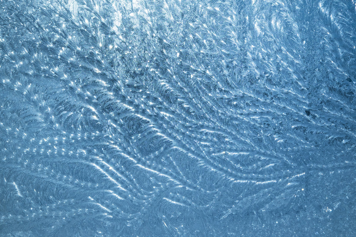 Ледяной узор на окне - Иван Рочев