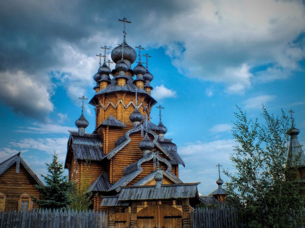 Деревянная церковь - Андрей Власов