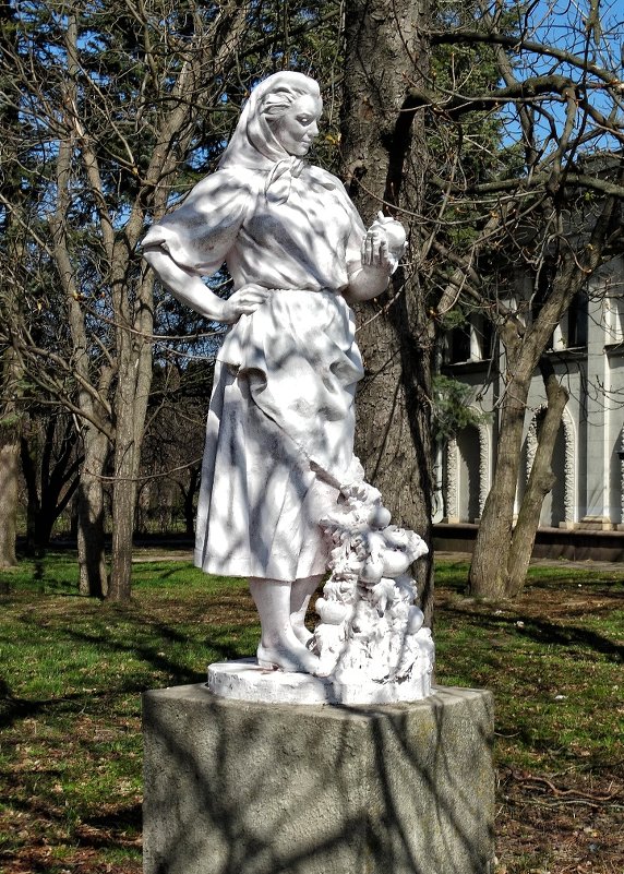 Скульптура на ВДНХ-Экспоцентр в Киеве-2 - Владимир Бровко