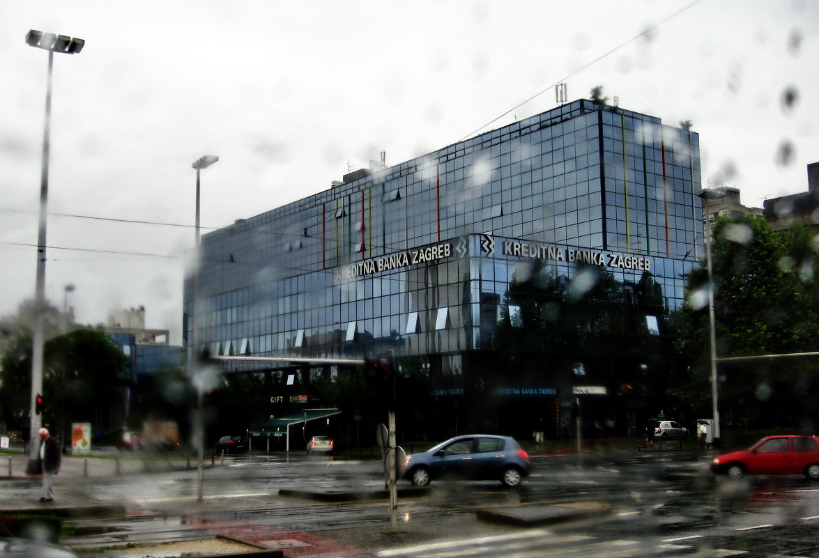 В Загребе дождь... - Игорь Липинский