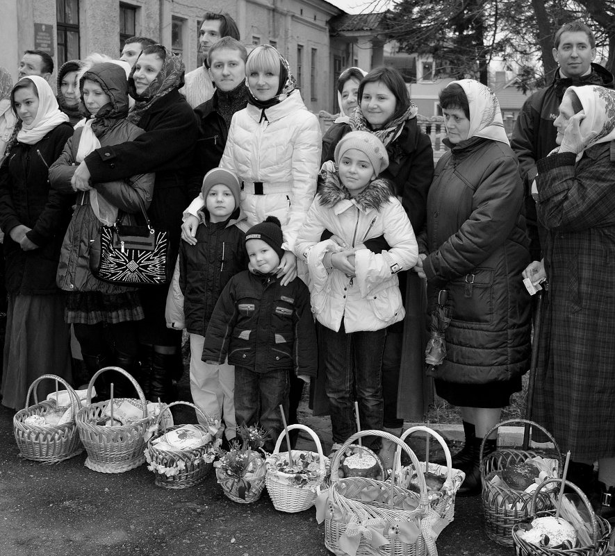 После Всенощной Пасхальной службы. Семь утра - Weles 