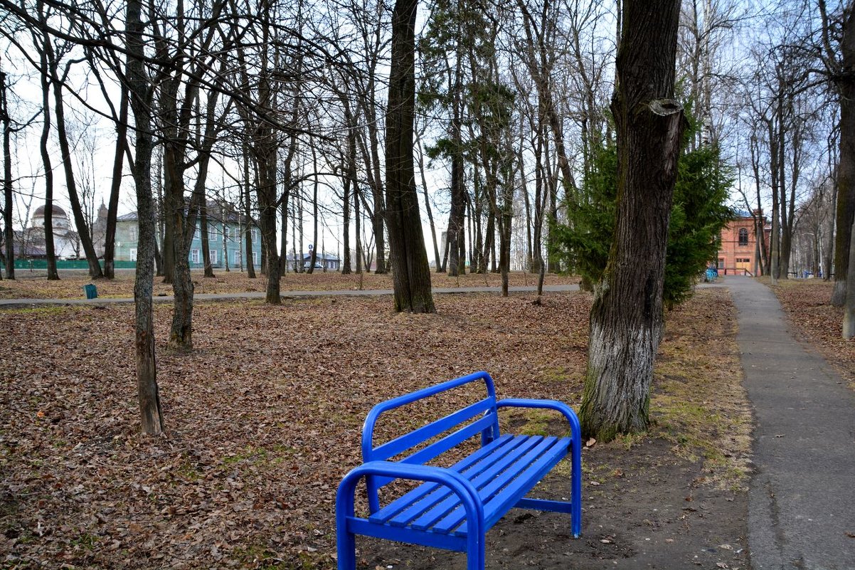 Скамейка, парк, весна и в парке никого... - Алексей Крупенников