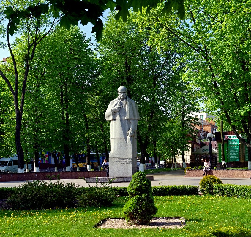 памятник Н.И.Пирогову - юрий иванов