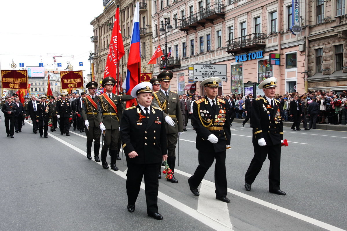 Марш ветеранов - Лев Мельников