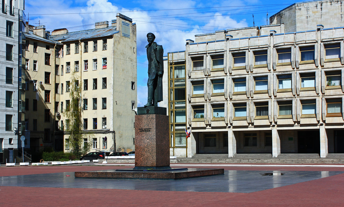 Памятник Дзержинскому Ф.Э.(Шпалерная ул.) - Александр Лейкум