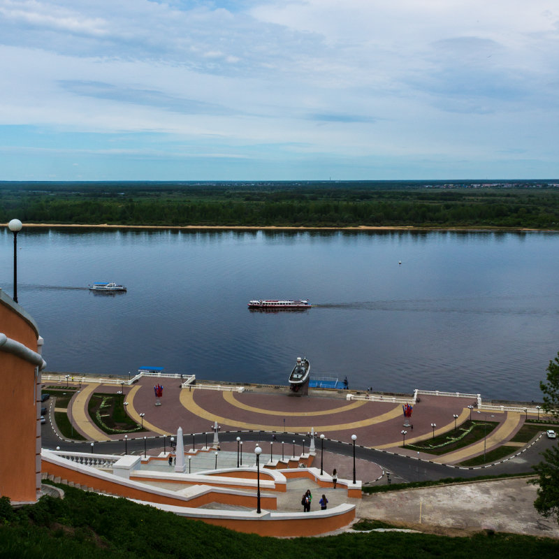 Спуск к Волге - Георгий Пичугин