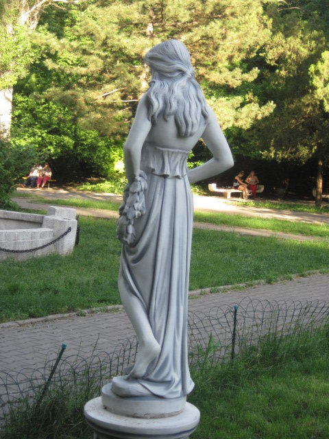 Женственная скульптура - Валентина Миленина