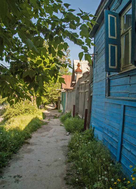 старая улочка города - Андрей ЕВСЕЕВ