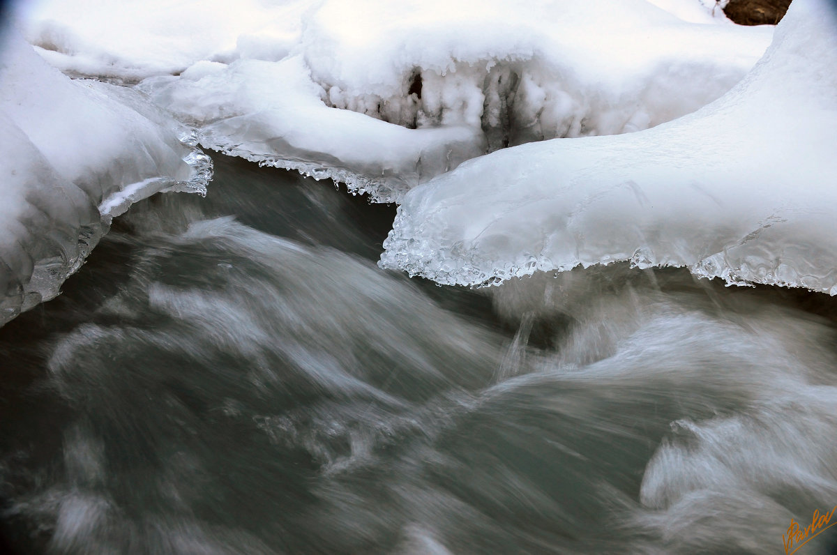 Горная река зимой - Виталий Павлов