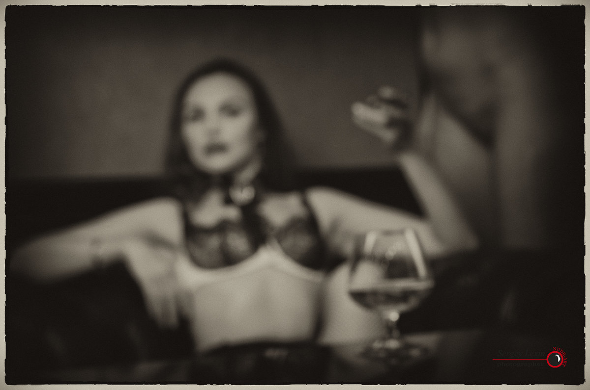 Cognac, cigar, girls - Sergey Lexin