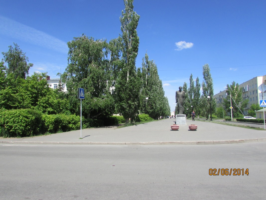 Памятник  Ф.М. Достоевскому - раиса Орловская